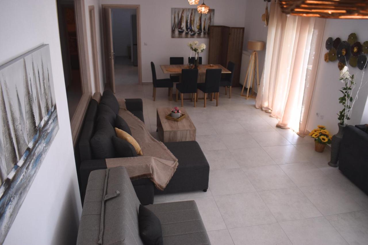 Villa Papachristos